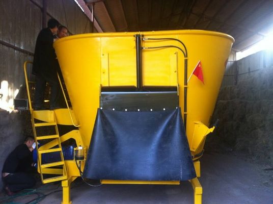Dairy Farm 4m Cub کوچک عمودی مخلوط کن TMR برای گوسفند