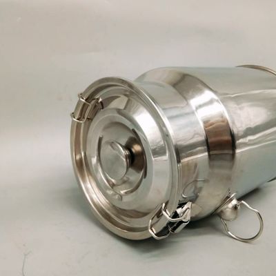 شیر فولاد ضد زنگ فوق العاده ضخیم 0.8 میلی متر می تواند ذخیره سازی مهر و موم شده 8 لیتری را کوچک کند